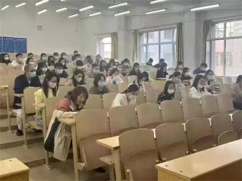 英国威廉希尔公司召开疫情防控会议专题布置秋季学期员工返校及2022级新生报到工作